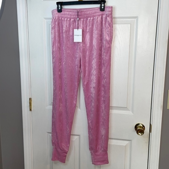 NWT Revolve Brand Generation Love Bubblegum Pink Ivy Joggers - Picture 7 of 13